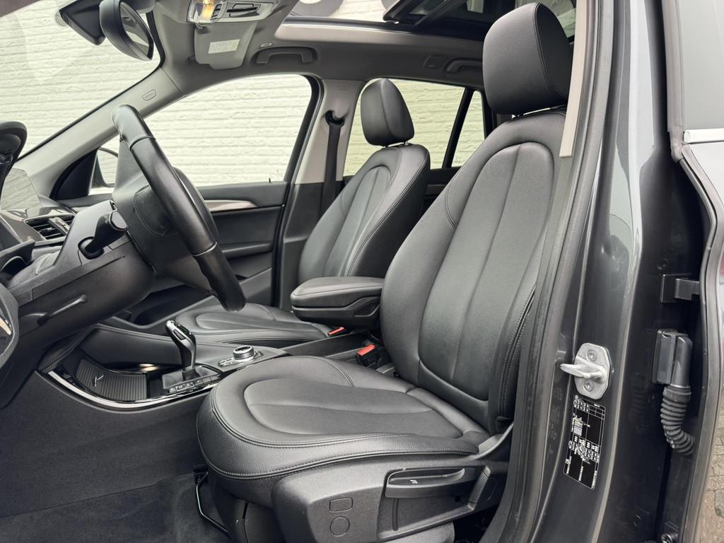 BMW X1 SDrive18i High Executive M-sport Panorama Led Keyless, Gebruikt, Automatische klimaatregeling, Leder, Bedrijf