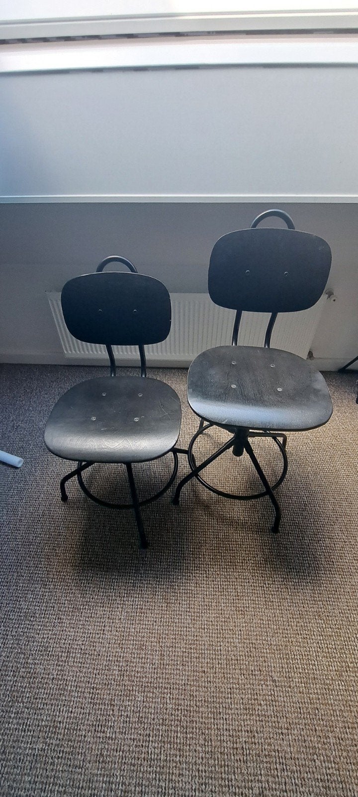 Set van 2 zwarte industriële krukken/stoelen, Ophalen, Gebruikt, Twee, Zwart