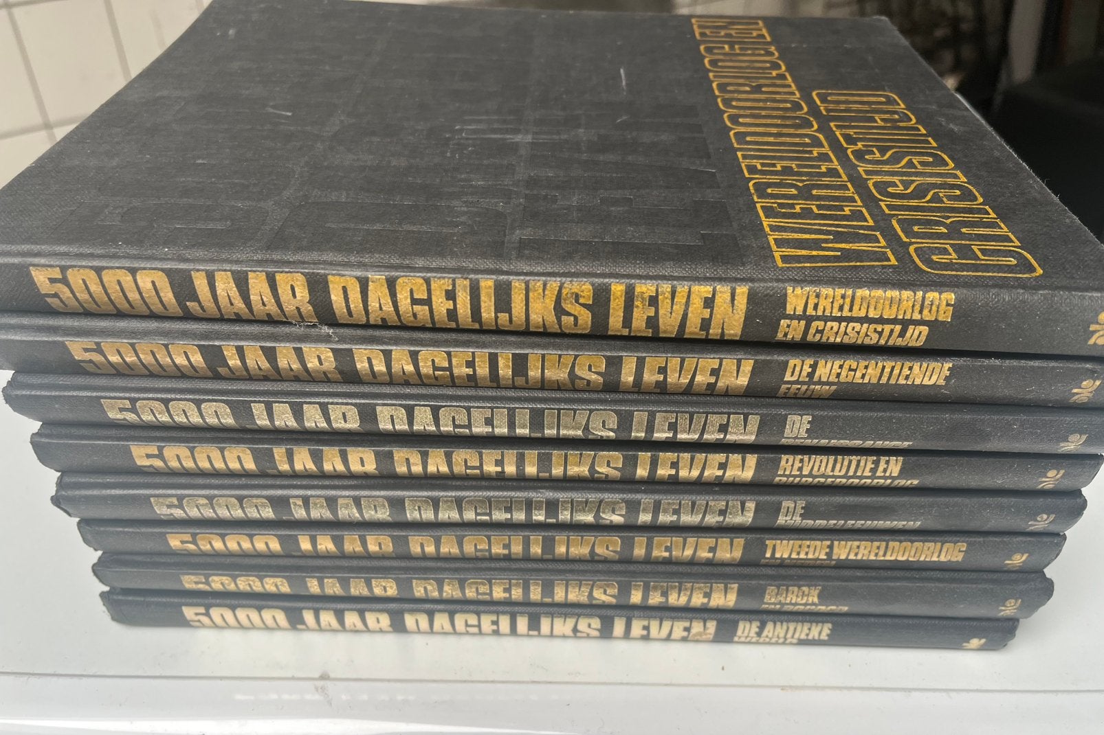 8 boeken van 5000 jaar dagelijks leven, Boeken, Encyclopedieën, Ophalen, Zo goed als nieuw