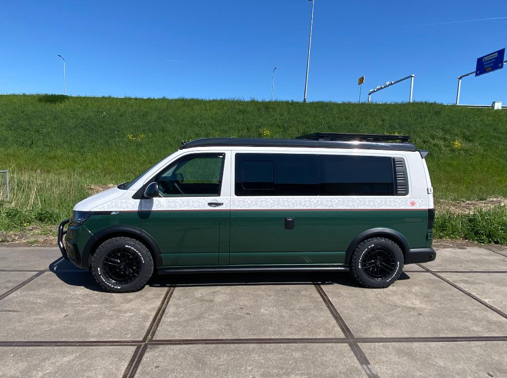 Te koop: Stoere VW Transporter Camper T6.1/bj.2021/56.130km, Bedrijf, Overige merken, Standkachel, Tot en met 4