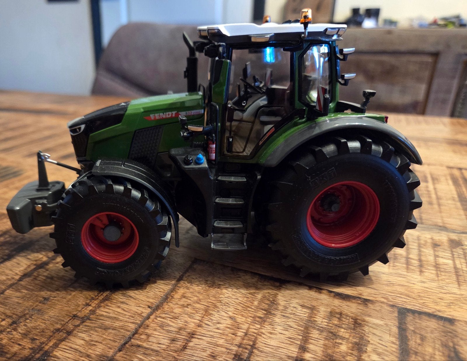 Fendt 832 verbouwd, Hobby en Vrije tijd, Ophalen of Verzenden, Zo goed als nieuw, Tractor of Landbouw, Overige merken