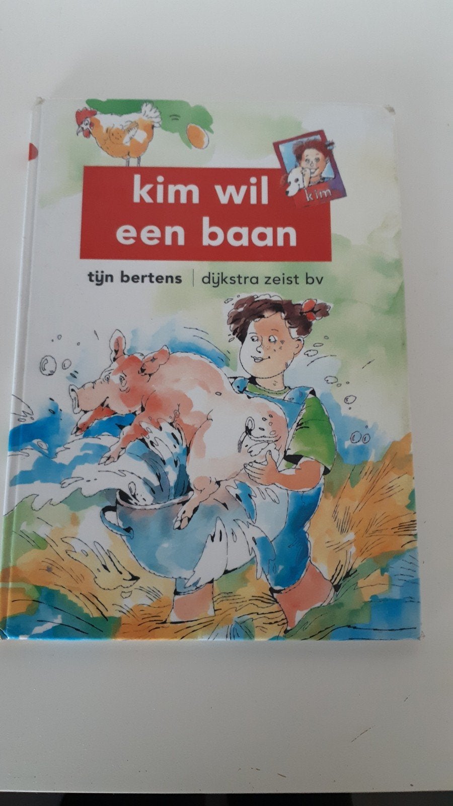 T.Bertens - Kim wil een baan, Ophalen of Verzenden, Gelezen