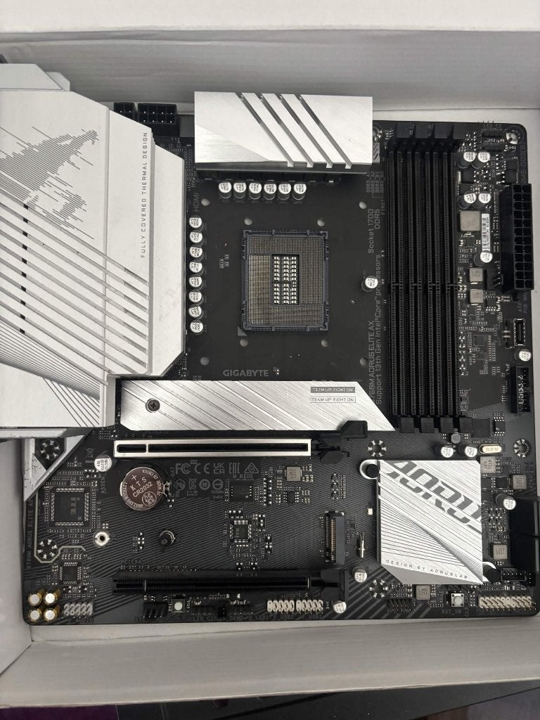 Gigabyte B760M AORUS ELITE AX DDR5, Computers en Software, Moederborden, DDR4, Ophalen of Verzenden, Zo goed als nieuw, Micro-ATX