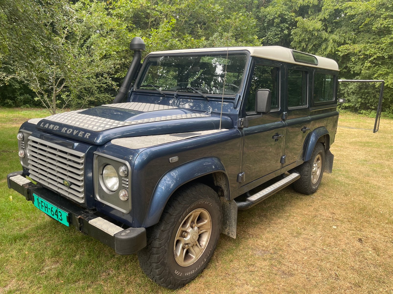 Land Rover Defender 2.4 D Stw. 110 2008 Blauw, Auto's, 1940 kg, Zwart, 4 cilinders, 241 €/maand