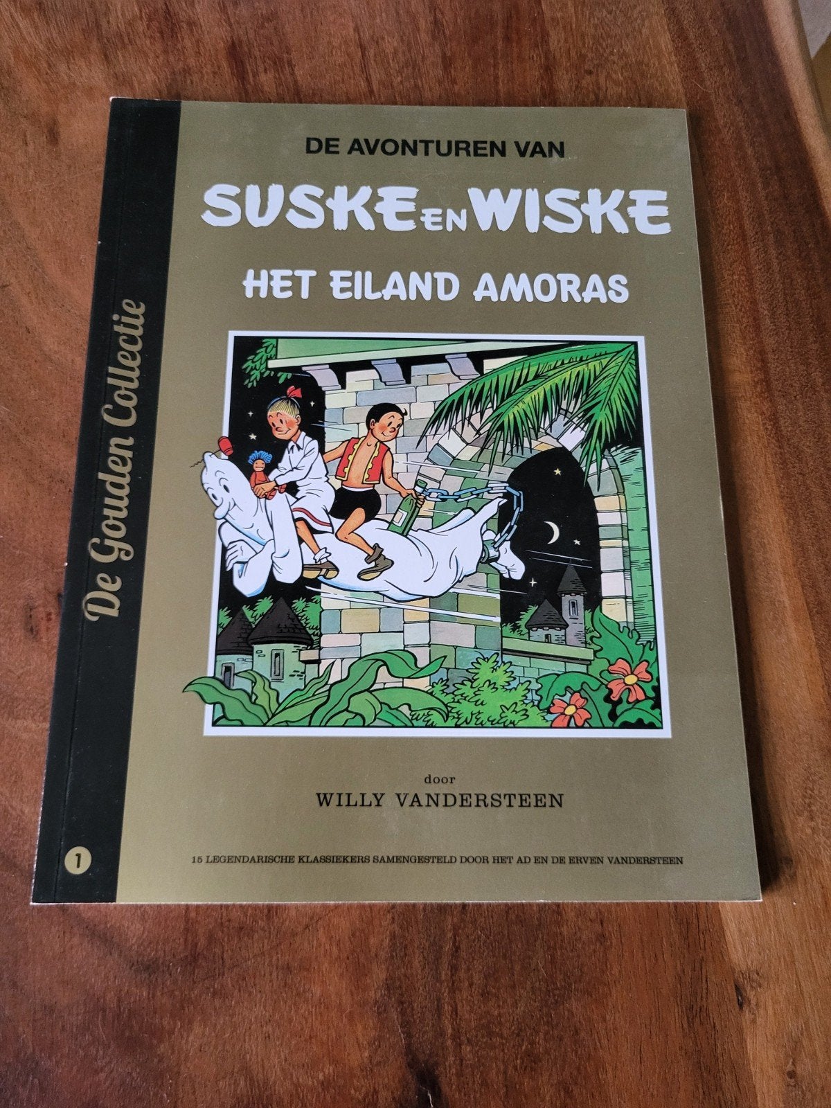 Suske en Wiske: Het Eiland Amoras - De Gouden Collectie, Boeken, Ophalen of Verzenden, Zo goed als nieuw