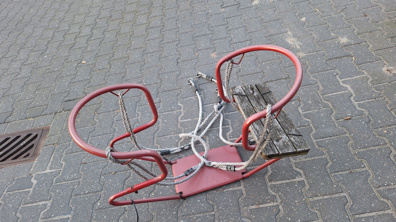 IJzeren SchuitjesSchommel  voor Dreumes en Peuters, Ophalen, Gebruikt, Schommel