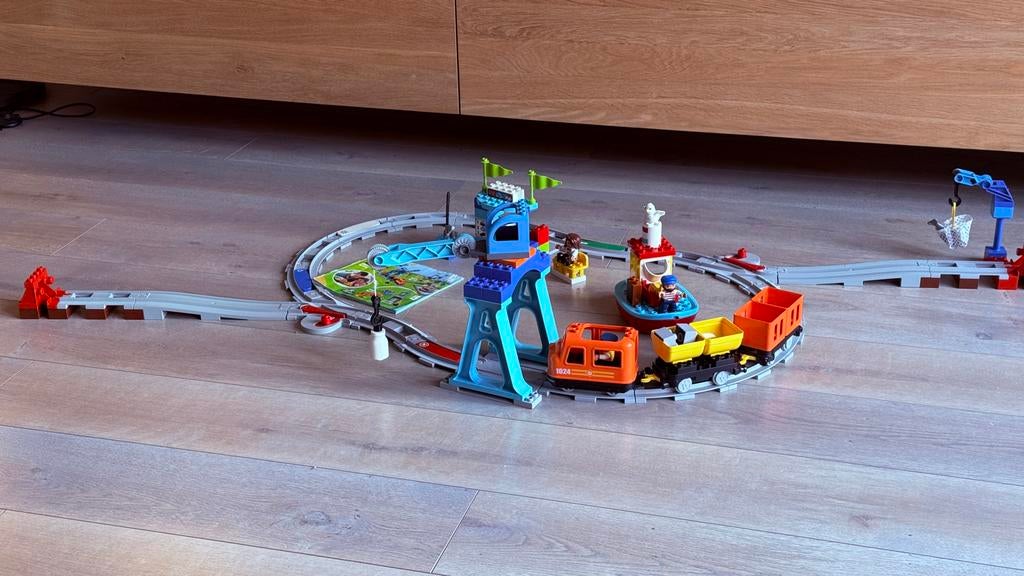 Lego Duplo Goederentrein met spoor en accessoires, Kinderen en Baby's, Speelgoed | Duplo en Lego, Gebruikt, Ophalen of Verzenden