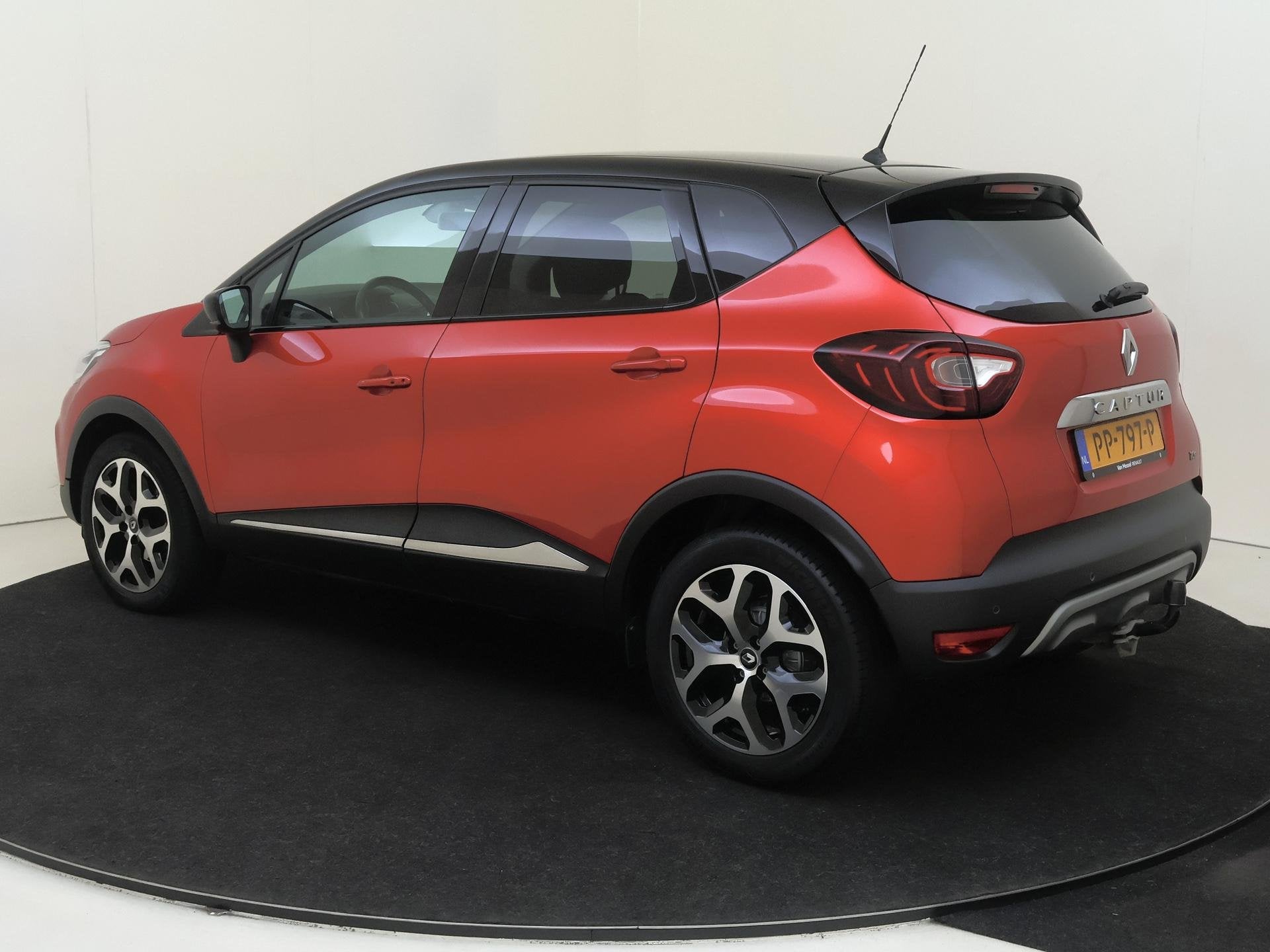 Renault Captur 1.2 TCe Intens | Apple Carplay/Android Auto |, Auto's, Stof, Gebruikt, Euro 6, 4 cilinders