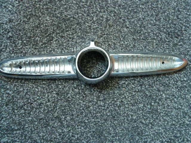 1955 Buick Trunk Ornament Emblem, Auto-onderdelen, Carrosserie en Plaatwerk, Gebruikt, Achterklep, Voor, Buick
