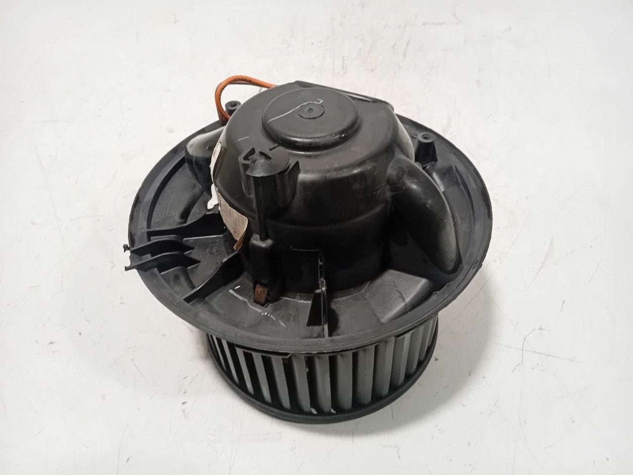 Kachel ventilator motor Volkswagen Golf, Onderdelen@venauto.nl, Van der Ven Autorecycling B.V., Gebruikt, Ettenseweg 76, 4706 PB Roosendaal, The Netherlands