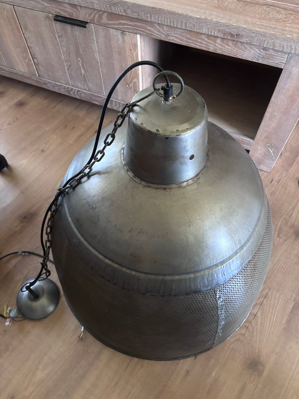 Industriële hanglamp metaal - Grote vintage lamp, Huis en Inrichting, Lampen | Hanglampen, Ophalen, Gebruikt, Metaal, E27 (groot)