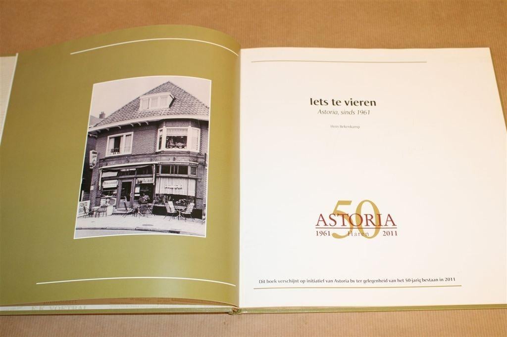 Jubileumboek 50 Jaar Astoria Haren [1961-2011], Ophalen of Verzenden, Gelezen