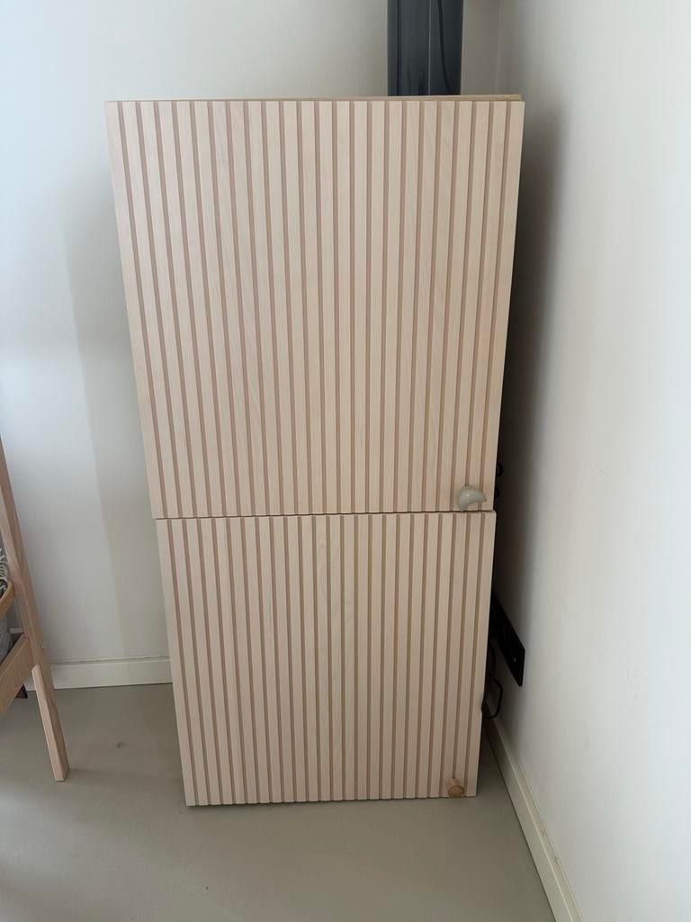 IKEA Besta kast met roede, ideaal als kinderkast, Huis en Inrichting, Kasten | Kledingkasten, Zo goed als nieuw, 100 tot 150 cm