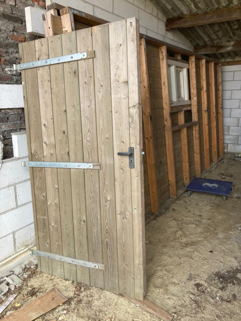 Houten schuur/werkplaats 7x5m, geïmpregneerd hout, Tuin en Terras, Ophalen, Gebruikt, 3 ramen of meer, Schuur