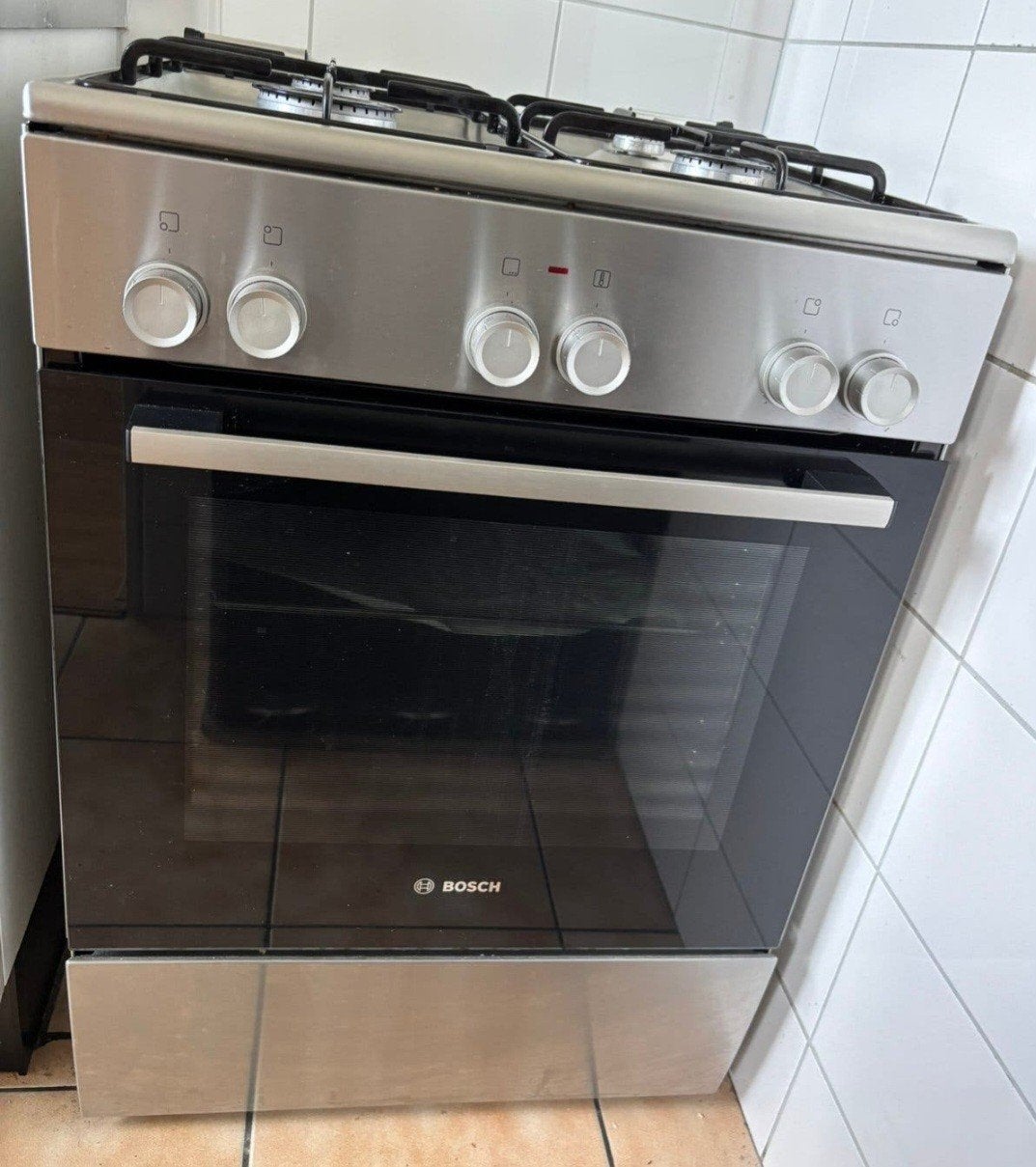 Bosch fornuis HXA090D50N - Zo goed als nieuw, Witgoed en Apparatuur, Ophalen, Hete lucht, 60 cm of meer, 4 kookzones