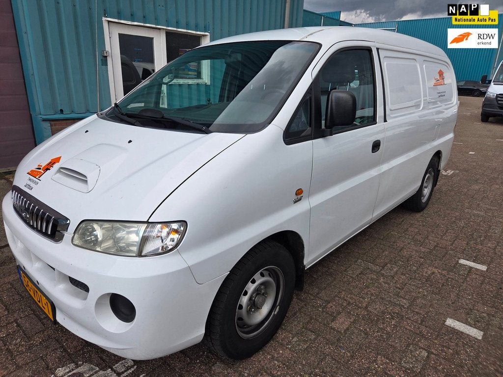 Hyundai H 200 2.5 TCI lang rijdt super km 139950 NAP, Auto's, 1786 kg, Gebruikt, 4 cilinders, 700 kg