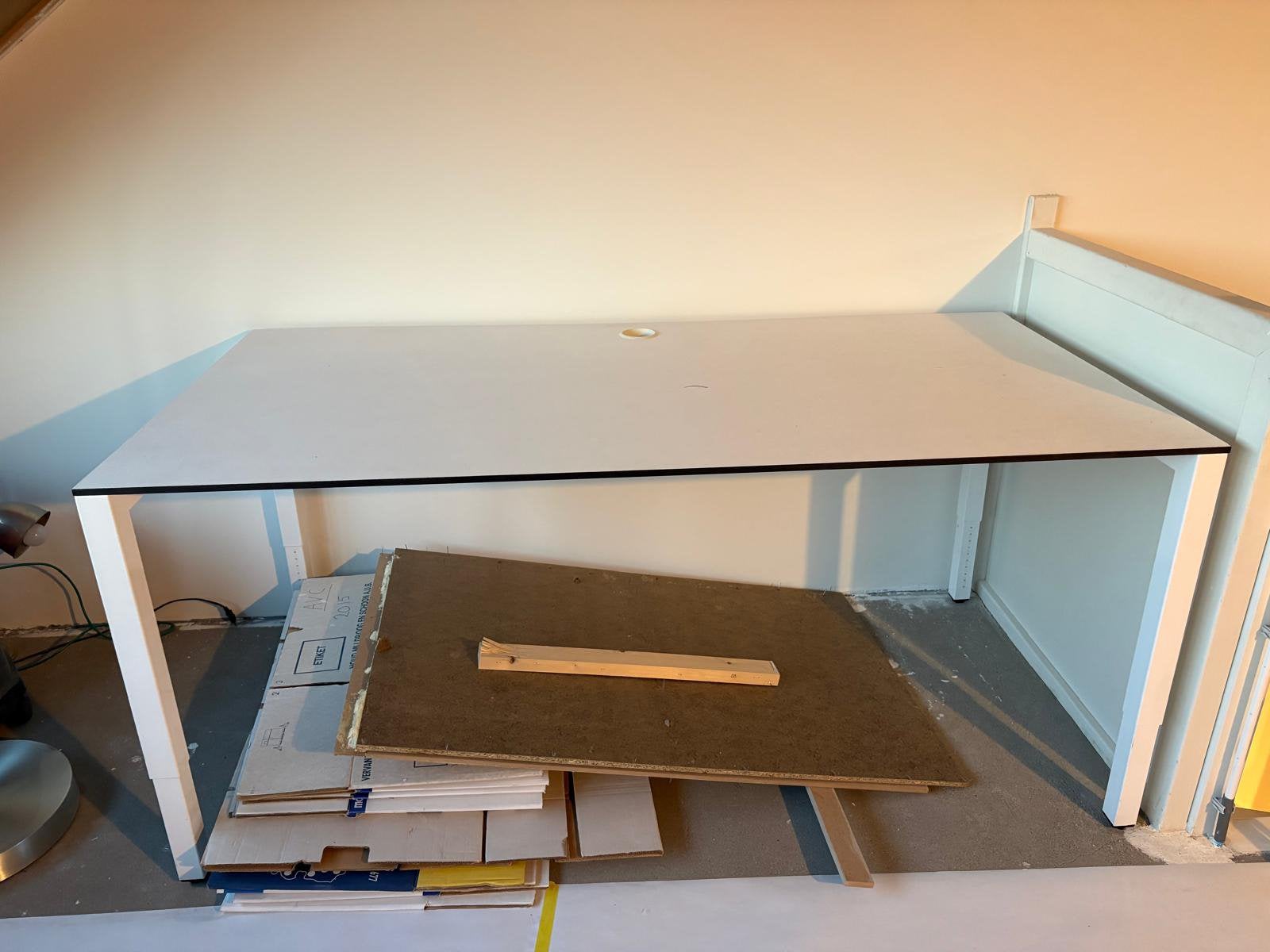 (Kantoor) Bureau wit, Ophalen, 90 cm, 180 cm, Zo goed als nieuw