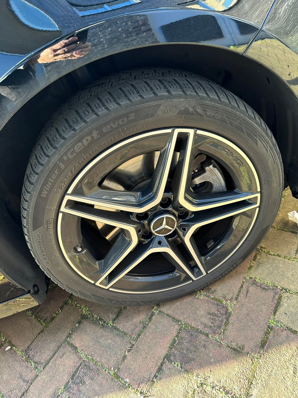 Foto 14 van Mercedes-Benz A-Klasse A 250 e 218pk 8G-DCT 2020 Zwart