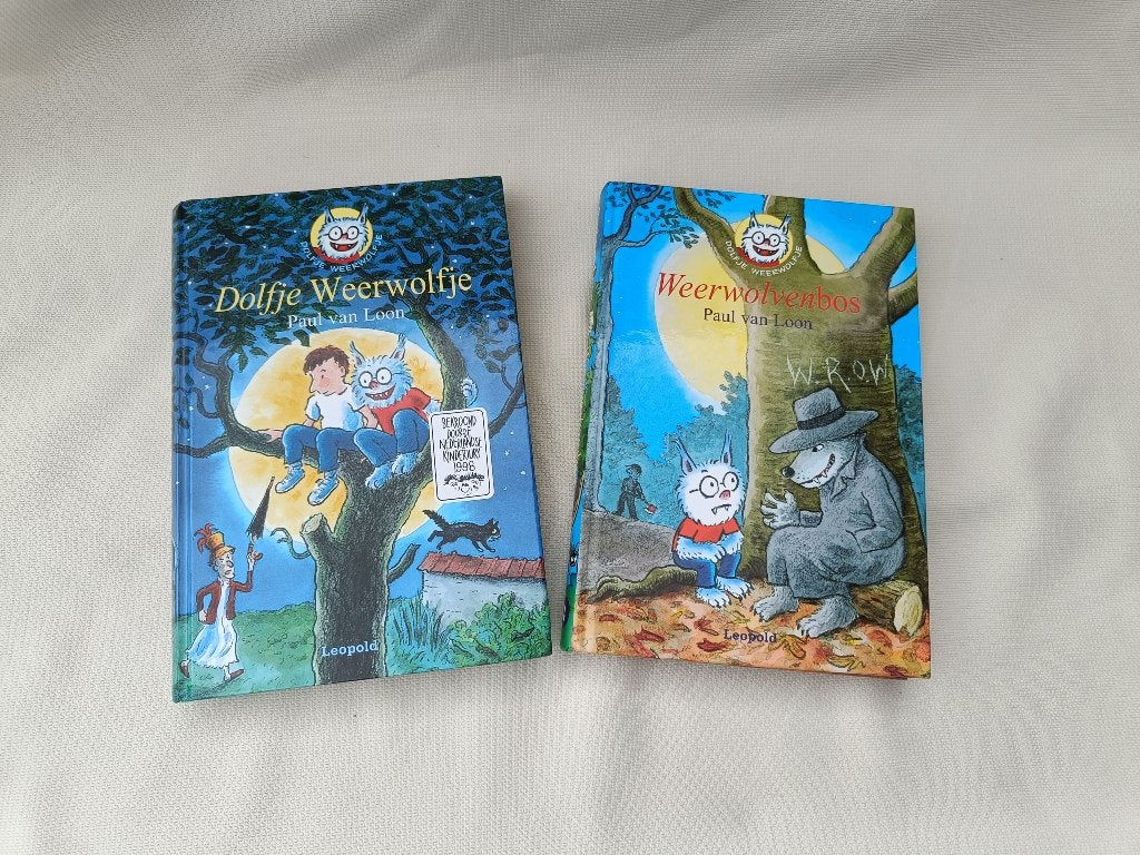 2 Dolfje Weerwolfje boeken -- hardcover + leesquiz, Ophalen of Verzenden, Zo goed als nieuw, Fictie algemeen