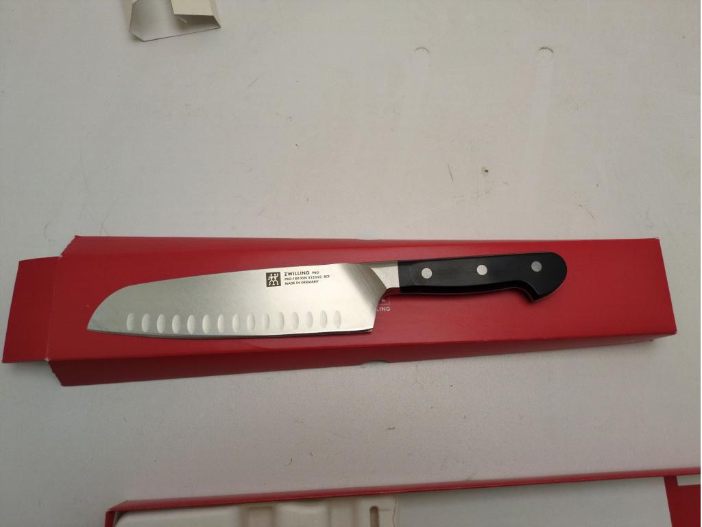 Zwilling Pro santokumes 18cm - met krasje, Info@mystore.nl, Overige typen, Bruggestraat 18, Metaal