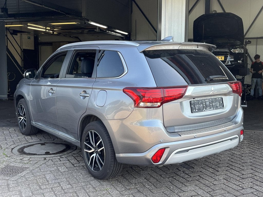 Mitsubishi Outlander 2.4 PHEV Intense+, Auto's, Mitsubishi, Automaat, Euro 6, 4 cilinders, Plug-in hybride