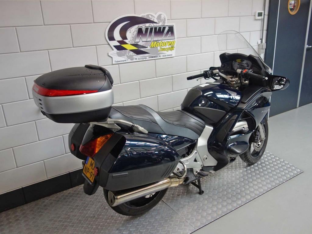 HONDA ST 1300 PAN EUROPEAN, HONDA, 4 cilinders, Motorrijbewijs A, Bedrijf