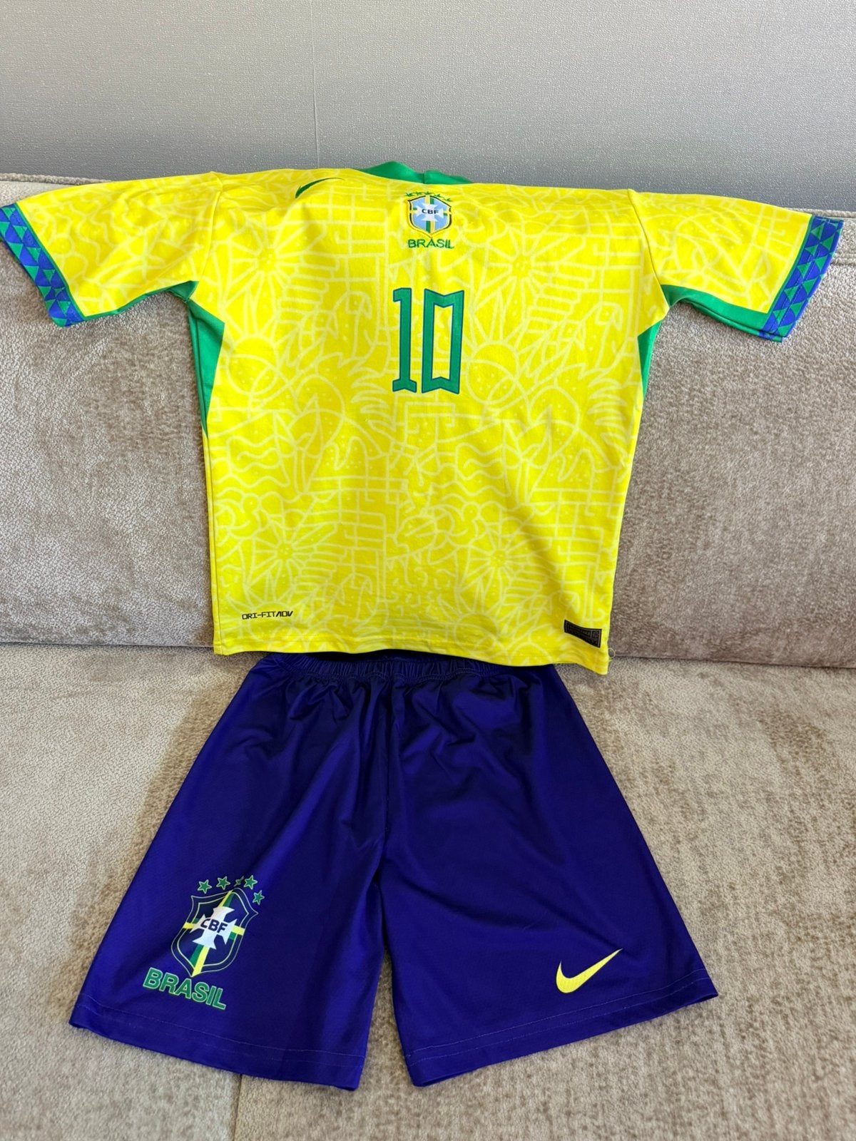 Voetbal tenue, Ophalen of Verzenden, Gebruikt, Jongen of Meisje, Sport- of Zwemkleding