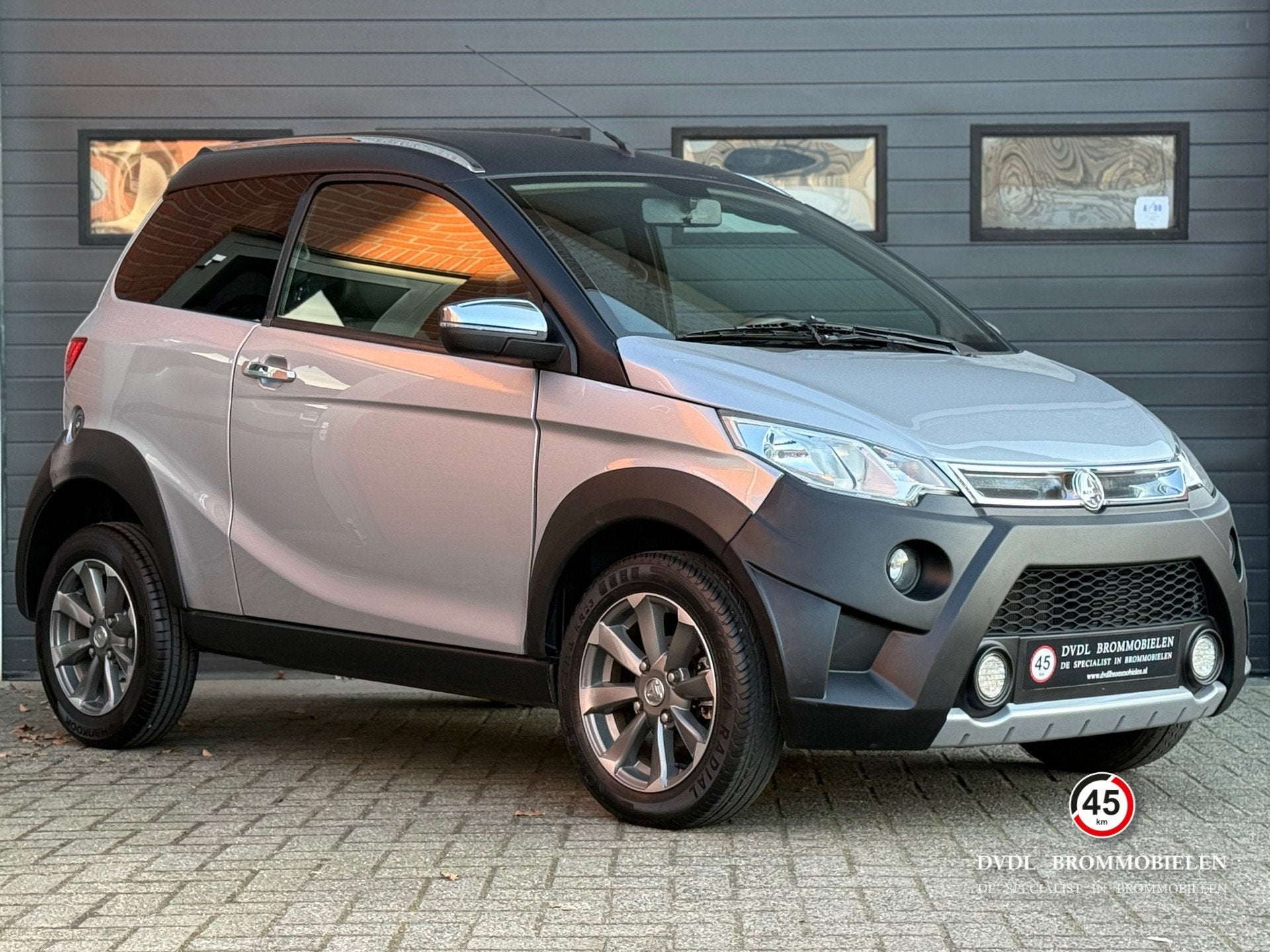 Aixam Crossline Premium ABS Brommobiel 2017 AIRCO 15dkm ZGAN, Overige merken, Gebruikt, DVDL Brommobielen, Staarten 32
5281PL  Boxtel, NL