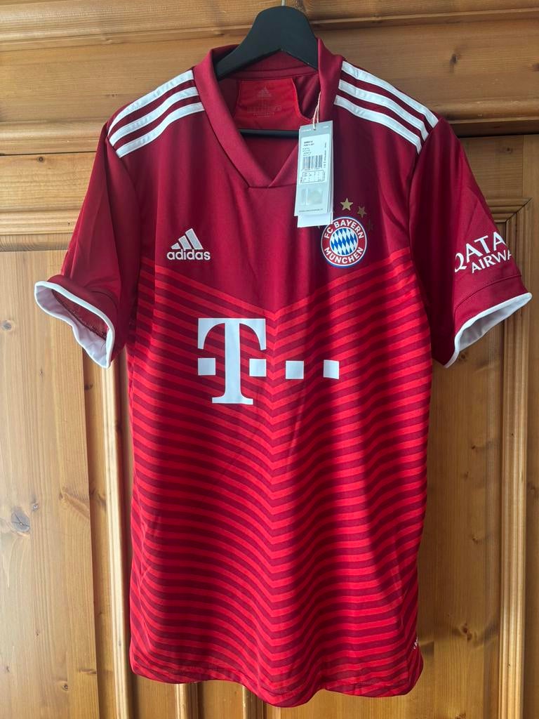 Bayern munchen adidas bnwt 21/22, Verzamelen, Sportartikelen en Voetbal, Ophalen of Verzenden, Zo goed als nieuw, Buitenlandse clubs