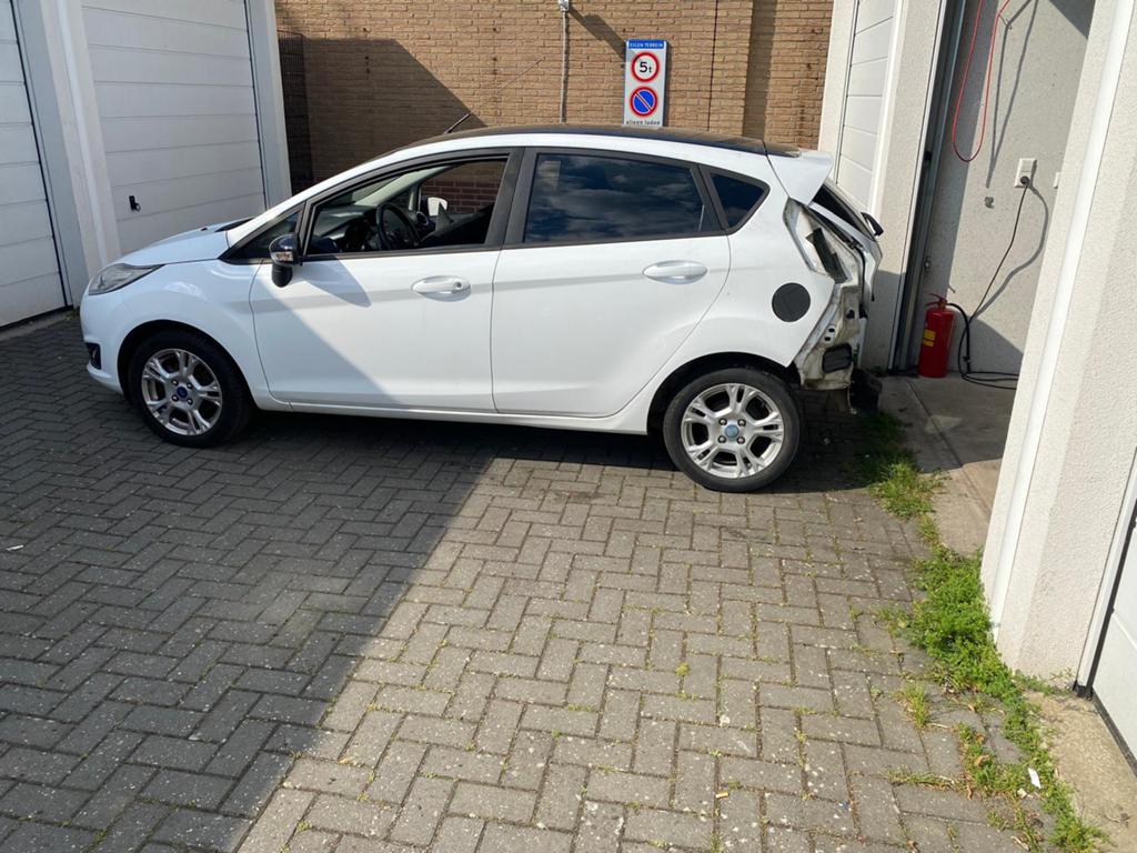 Ford Fiësta 1.0 48KW/65PK 5D 2016 Wit, Ophalen of Verzenden, Voor, Ford, Motorkap