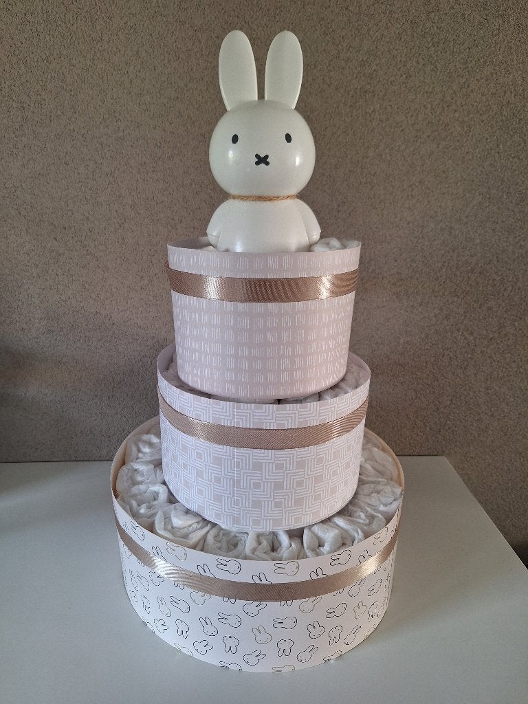Drielaags Nijntje luiertaart - Neutraal beige blokjes, Ophalen of Verzenden, Nieuw, Kraamcadeau