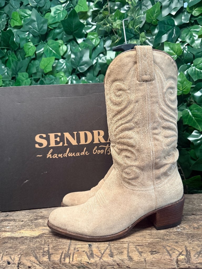 bijna Nieuwe prachtige laarzen van sendra maat 38