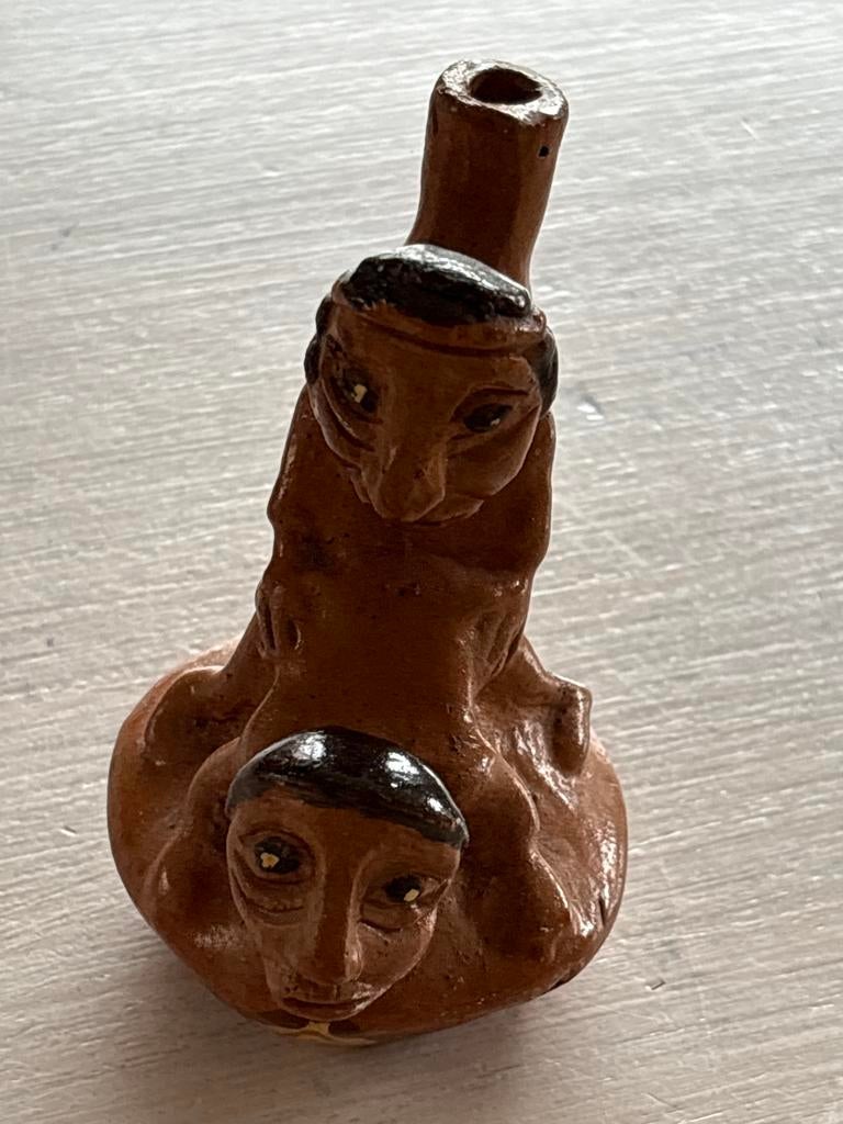 Vintage Aardewerk Flesje met Menselijke Figuren, Antiek en Kunst, Antiek | Keramiek en Aardewerk, Ophalen of Verzenden