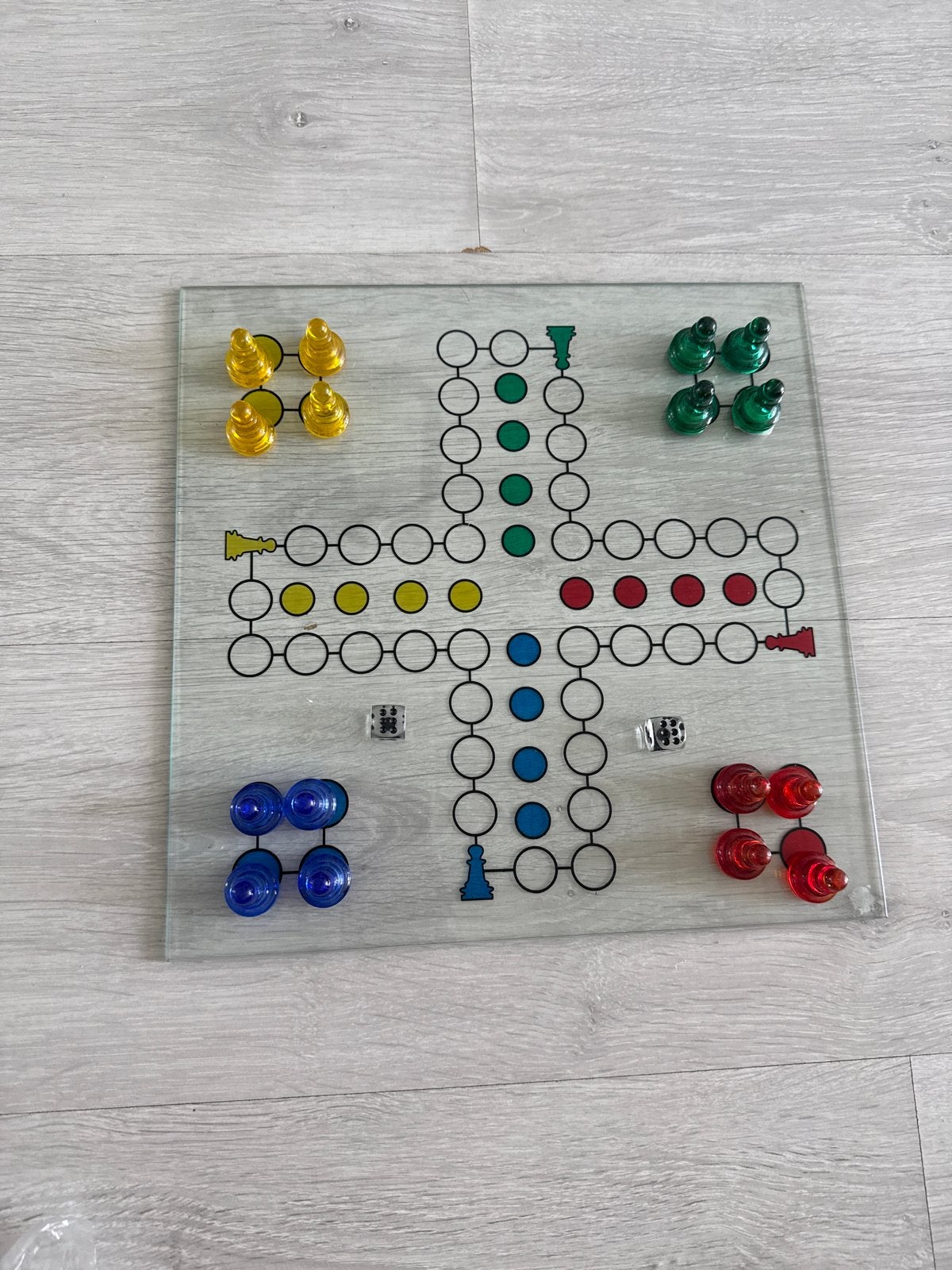Glazen Mens Erger Je Niet spel, Hobby en Vrije tijd, Gezelschapsspellen | Bordspellen, Drie of vier spelers, Ophalen, Gebruikt