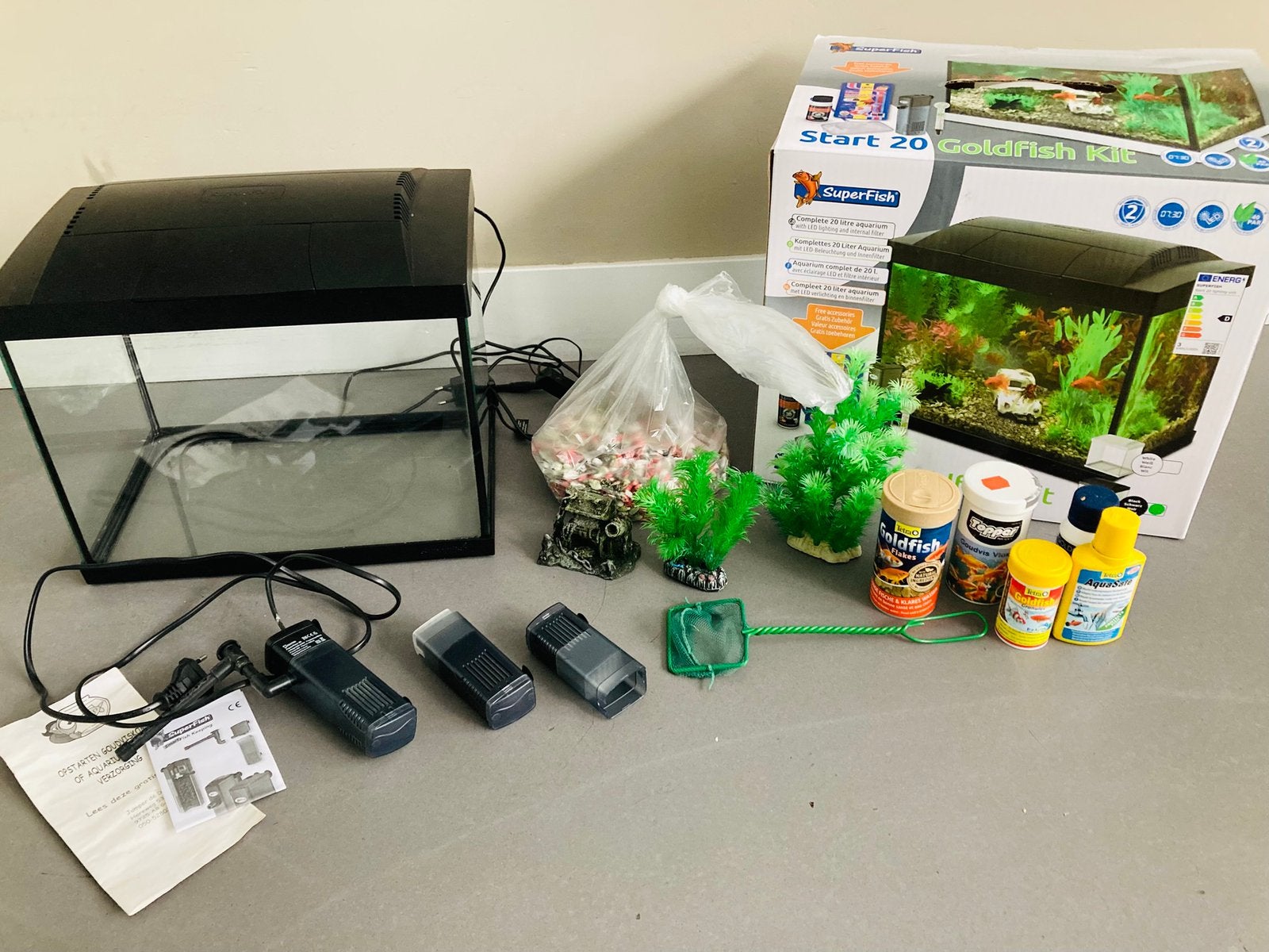 Aquarium Superfish met verlichting en toebehoren, Dieren en Toebehoren, Vissen | Aquaria en Toebehoren, Ophalen, Gebruikt, Inclusief toebehoren