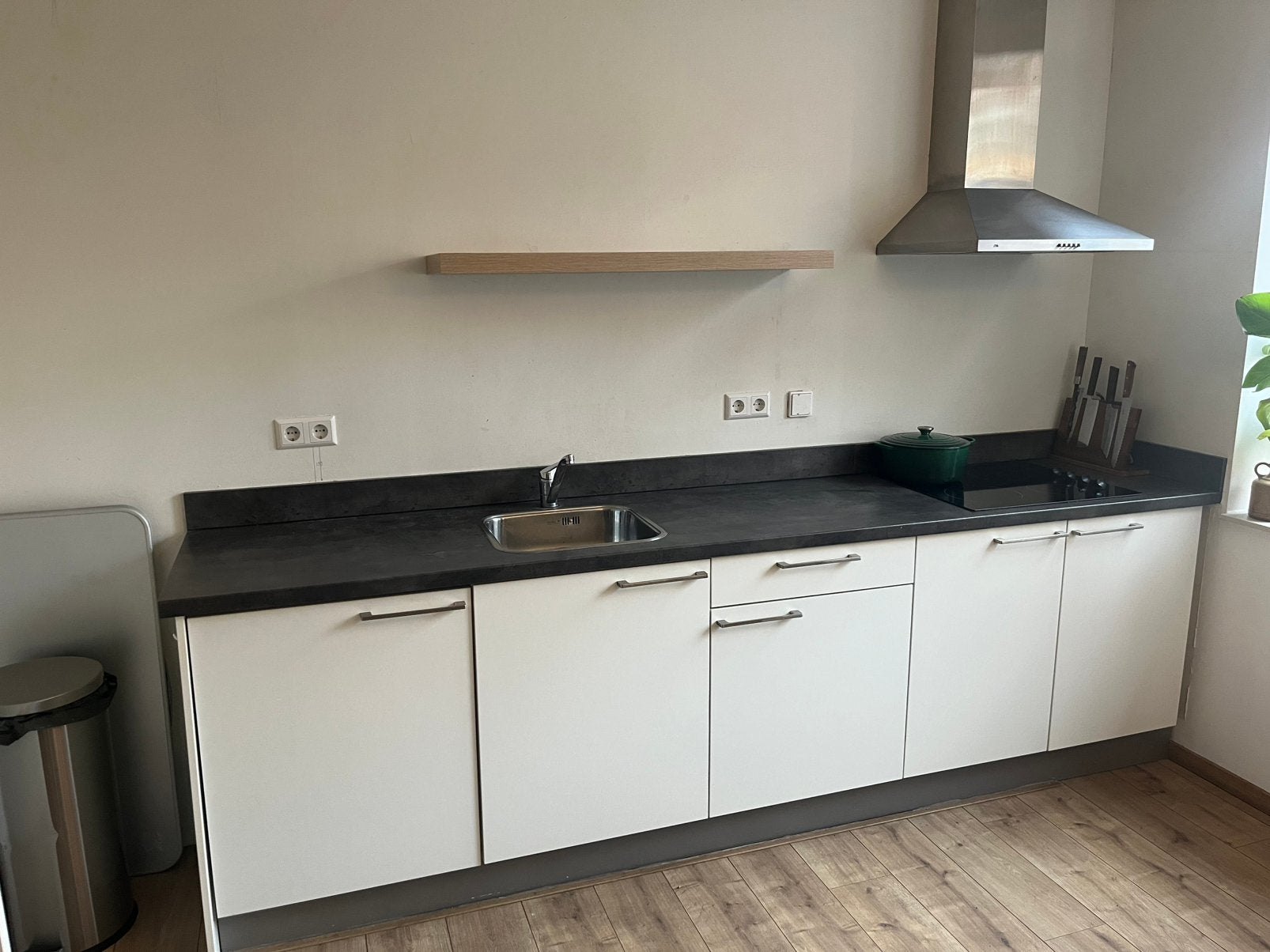 Keuken met kookplaat en afzuiging, Ophalen, Gebruikt, 200 cm of meer, Minder dan 100 cm