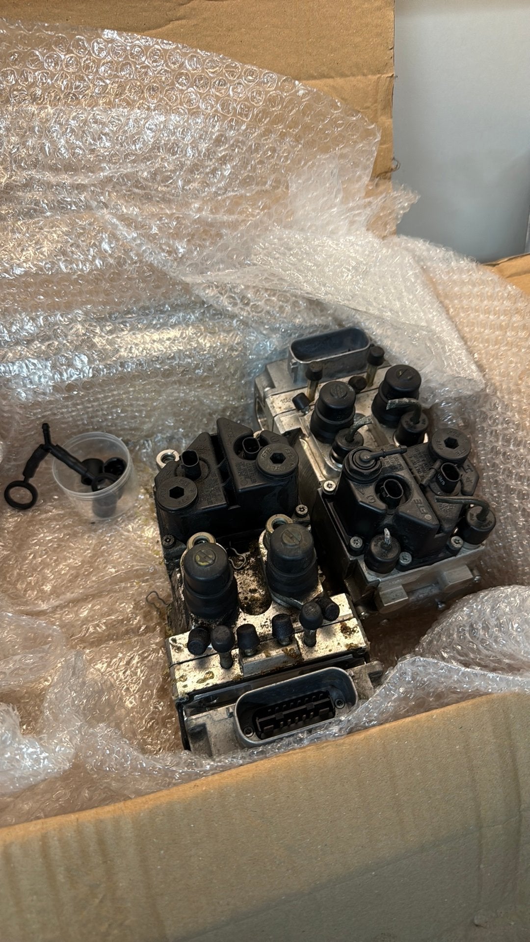2x defecte abs servo pomp bmw, Ophalen of Verzenden, BMW