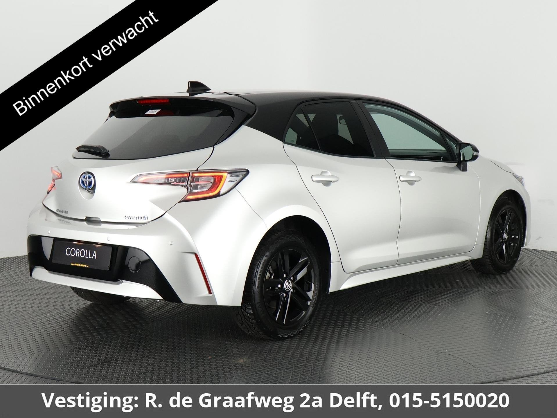 Toyota Corolla 1.8 Hybrid Active Bi-Tone | Apple Carplay & A, Gebruikt, 4 cilinders, Corolla, 122 pk