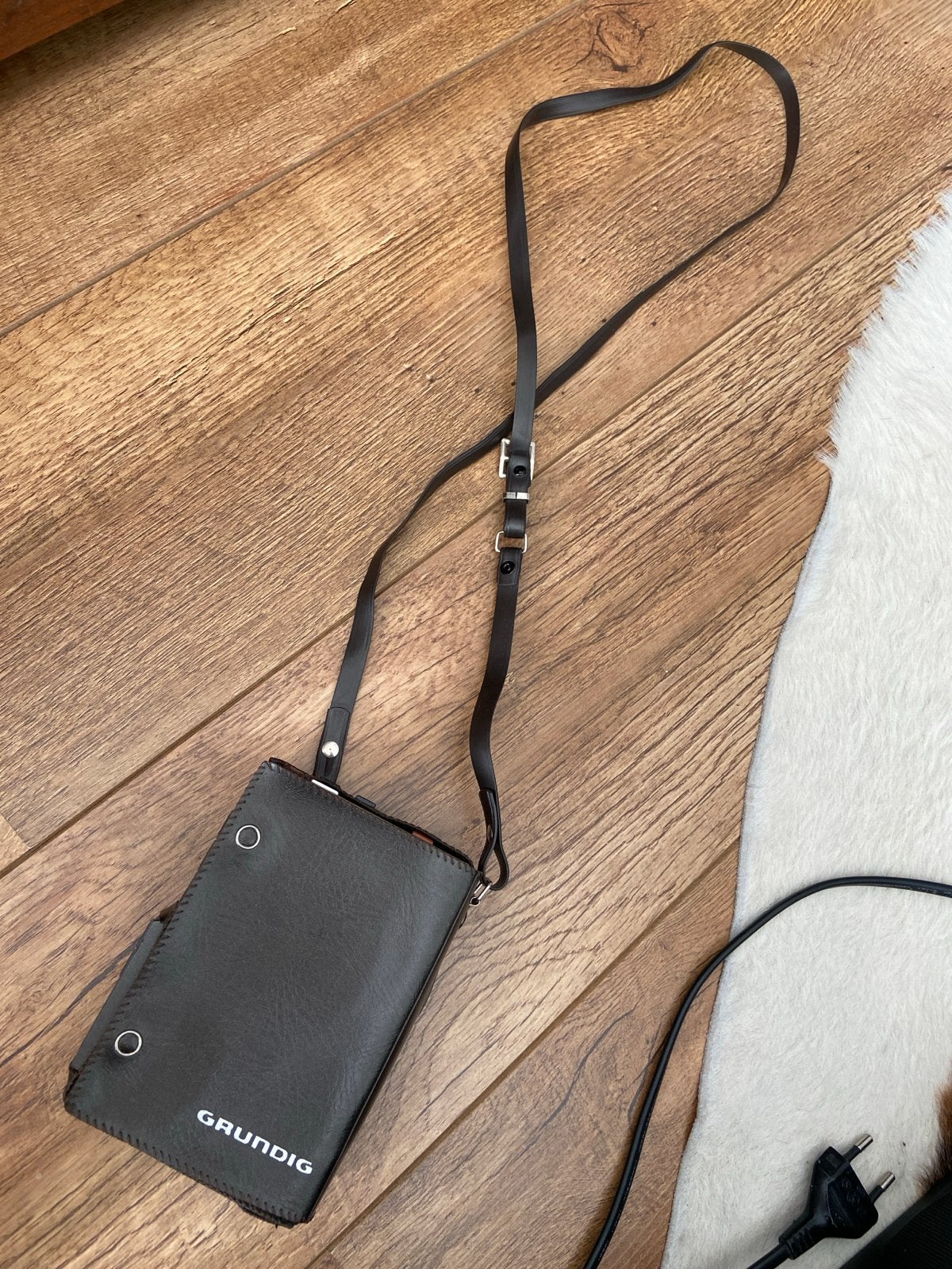 Grundig Walkman met leren hoes, Ophalen of Verzenden, Walkman