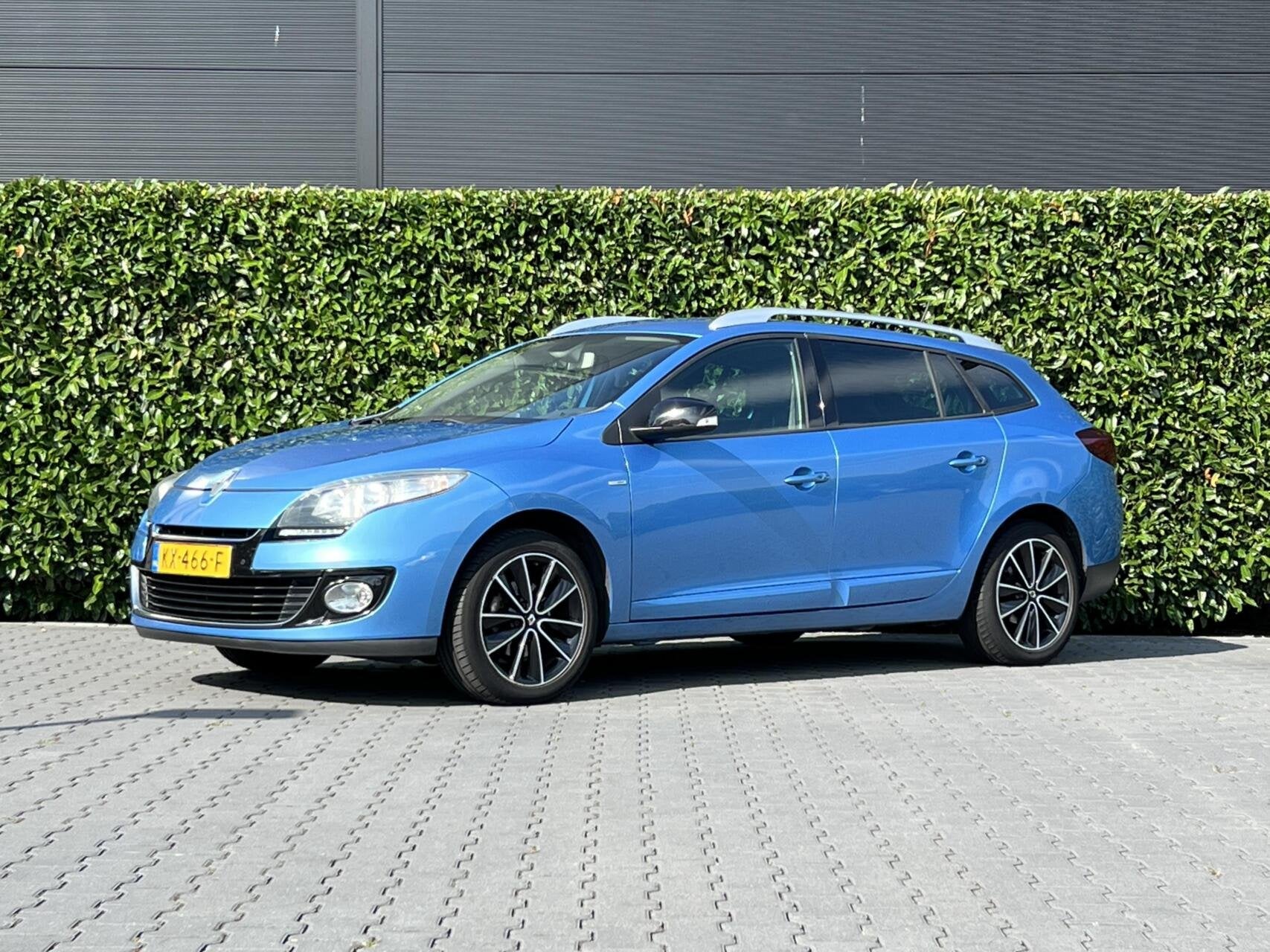 Renault Megane Estate 1.2 TCe Bose SartStop, R-LINK, NAVIGAT, Voorwielaandrijving, Euro 5, Gebruikt, 4 cilinders