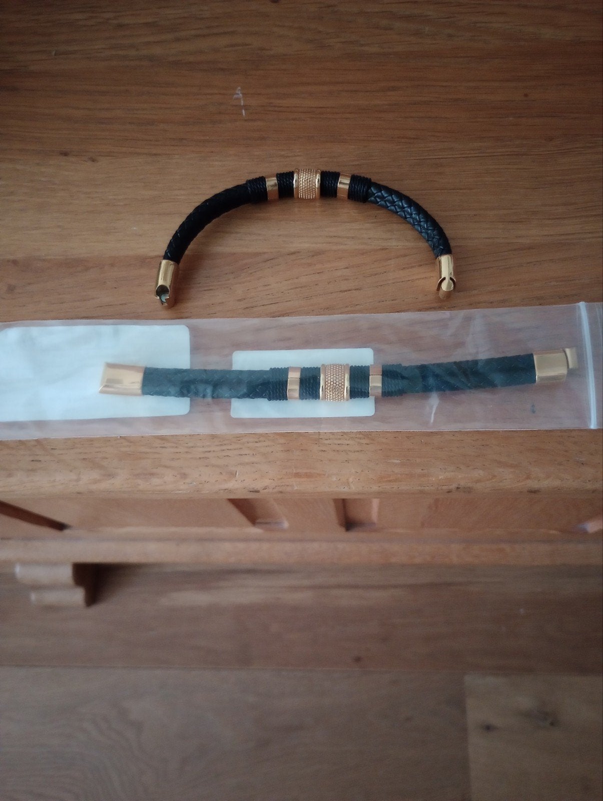 Leuke armbanden 2 stuks 18,5 cm., Ophalen of Verzenden, Nieuw, Zwart, Leer
