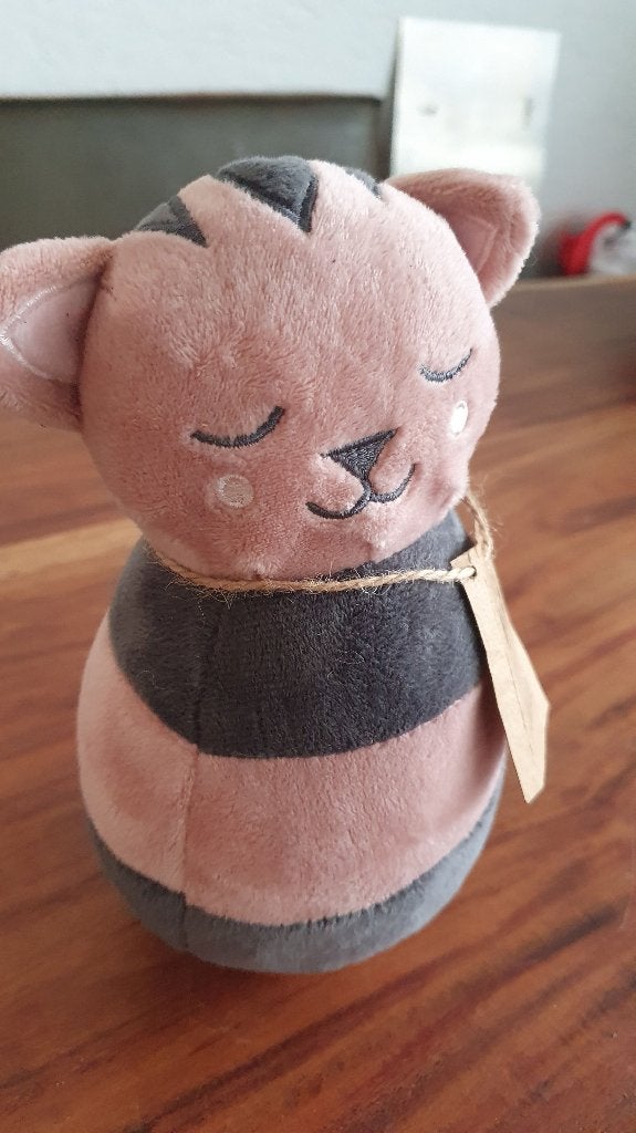 Baby rammelaar, wiebel knuffel, poes. Sostrene Grene. 5C8, Tweedehands verkoop, Tweedehands verkoop, Gebruikt, Ophalen of Verzenden