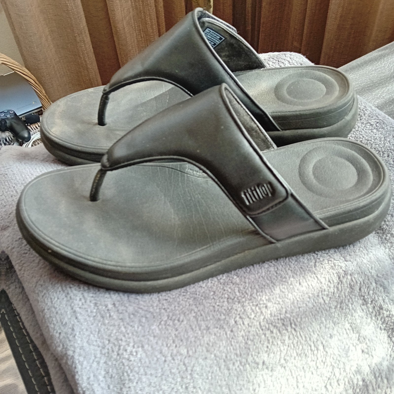 Fitflop teenslippers met klitband verstelbaar mt .42, Ophalen of Verzenden, Zo goed als nieuw, Zwart