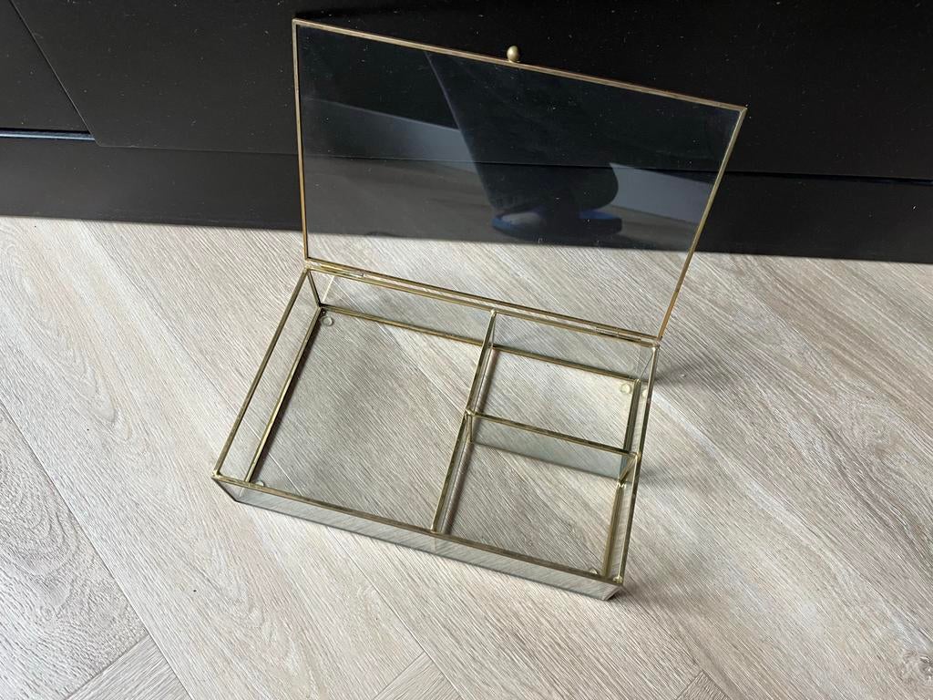 Gouden Glazen Sieradendoos - Sieradenkistje, Ophalen of Verzenden, Zo goed als nieuw, Glas, Goud