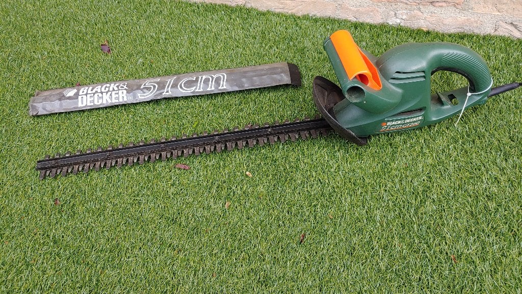 Heggenschaar 51cm lang izgst black en decker nu voor 29 euro, Ophalen of Verzenden, Gebruikt, Elektrisch, Black&Decker