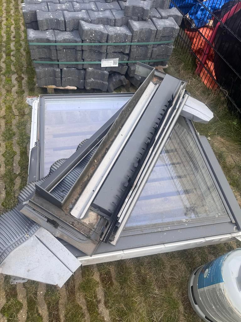 velux ggu 114x118 dakraam, Doe-het-zelf en Verbouw, Glas en Ramen, 80 tot 120 cm, 80 tot 120 cm, Ophalen of Verzenden, Zo goed als nieuw
