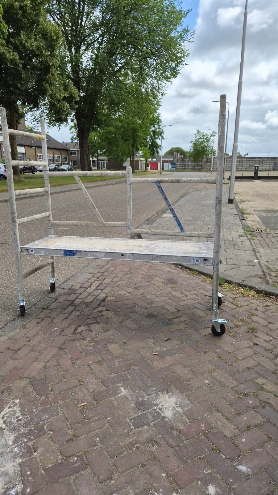 Te koop Kamersteiger met nieuwe wielen, Ophalen, Rolsteiger of Kamersteiger, 5 meter of hoger