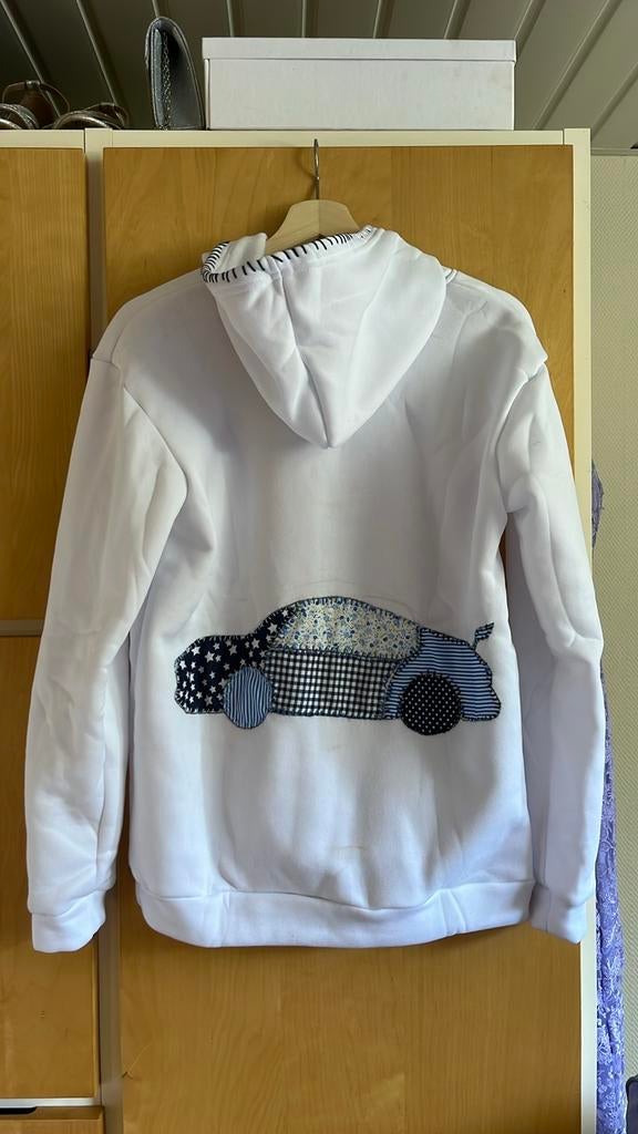 Witte hoodie met blauw patchwork Porsche design, Ophalen of Verzenden, Zo goed als nieuw, Maat 36 (S), Wit