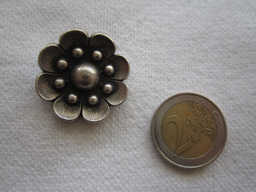 32.  Twee schitterende oude kleding/sjaalclips, per stuk, Ophalen, Zilver, Overige typen