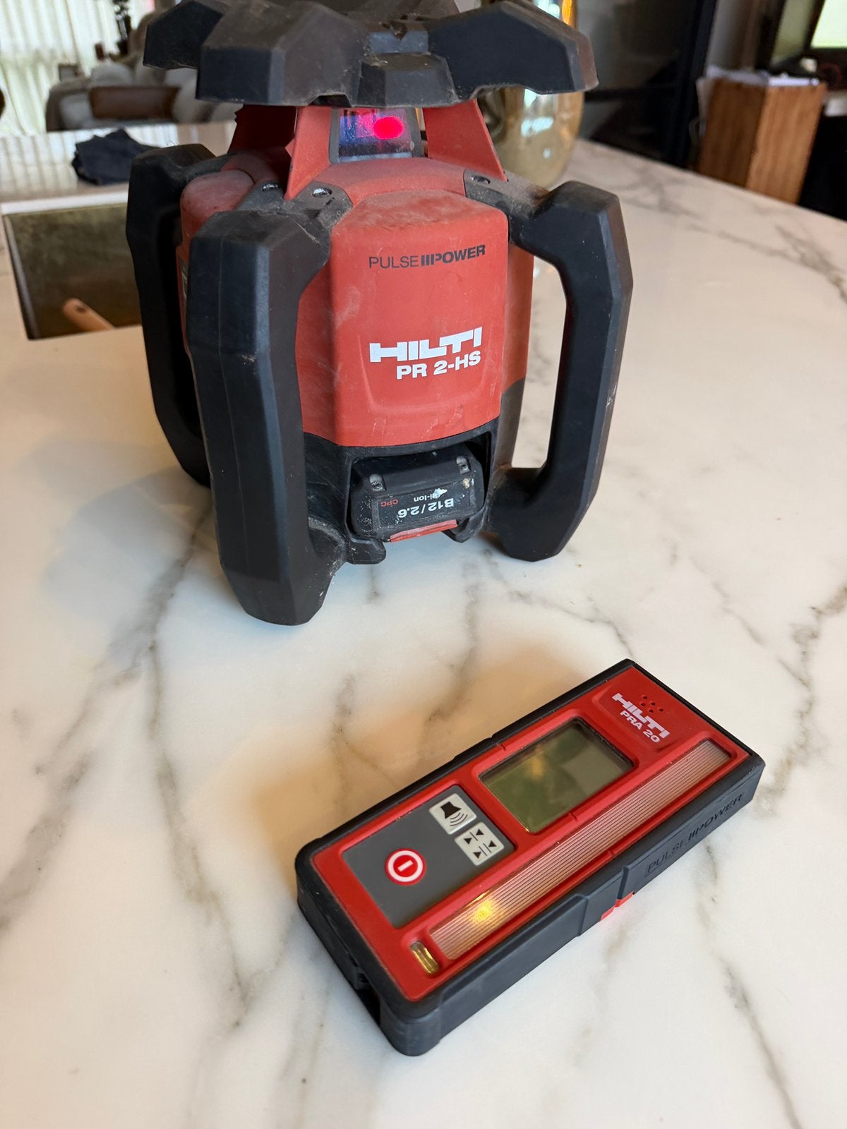 Hilti Roterende Laser - PR2 HS, Doe-het-zelf en Verbouw, Ophalen of Verzenden, Zo goed als nieuw, Afstand